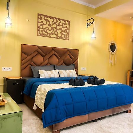 Atharva'S Homestay By Goaround Homes - Nehru Enclave Metro, South Delhi ニューデリー エクステリア 写真