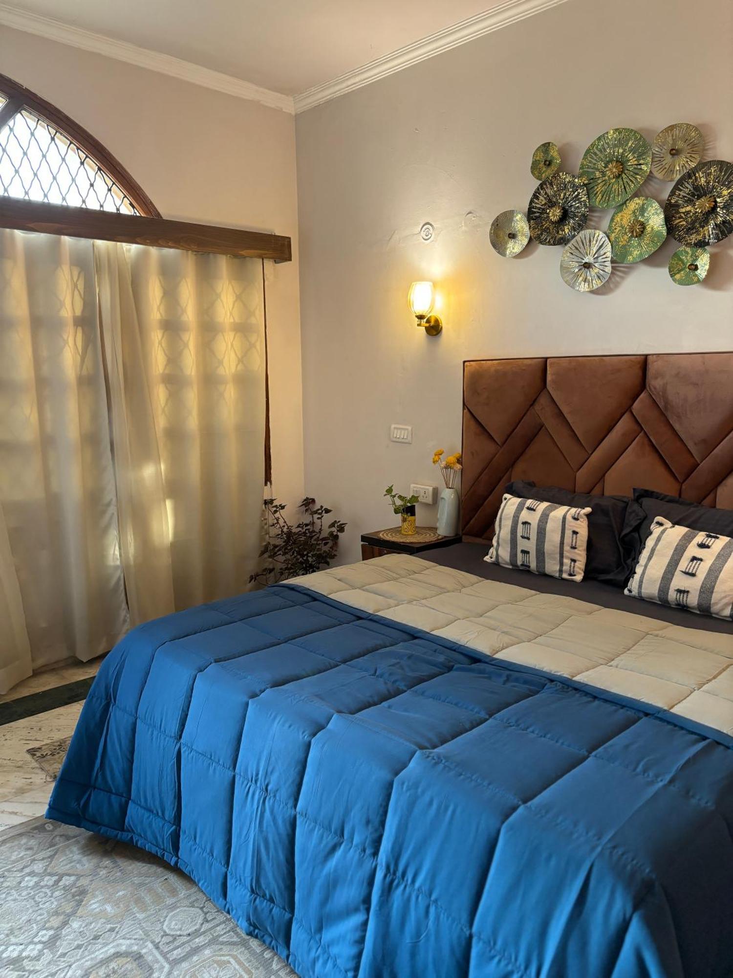 Atharva'S Homestay By Goaround Homes - Nehru Enclave Metro, South Delhi ニューデリー エクステリア 写真
