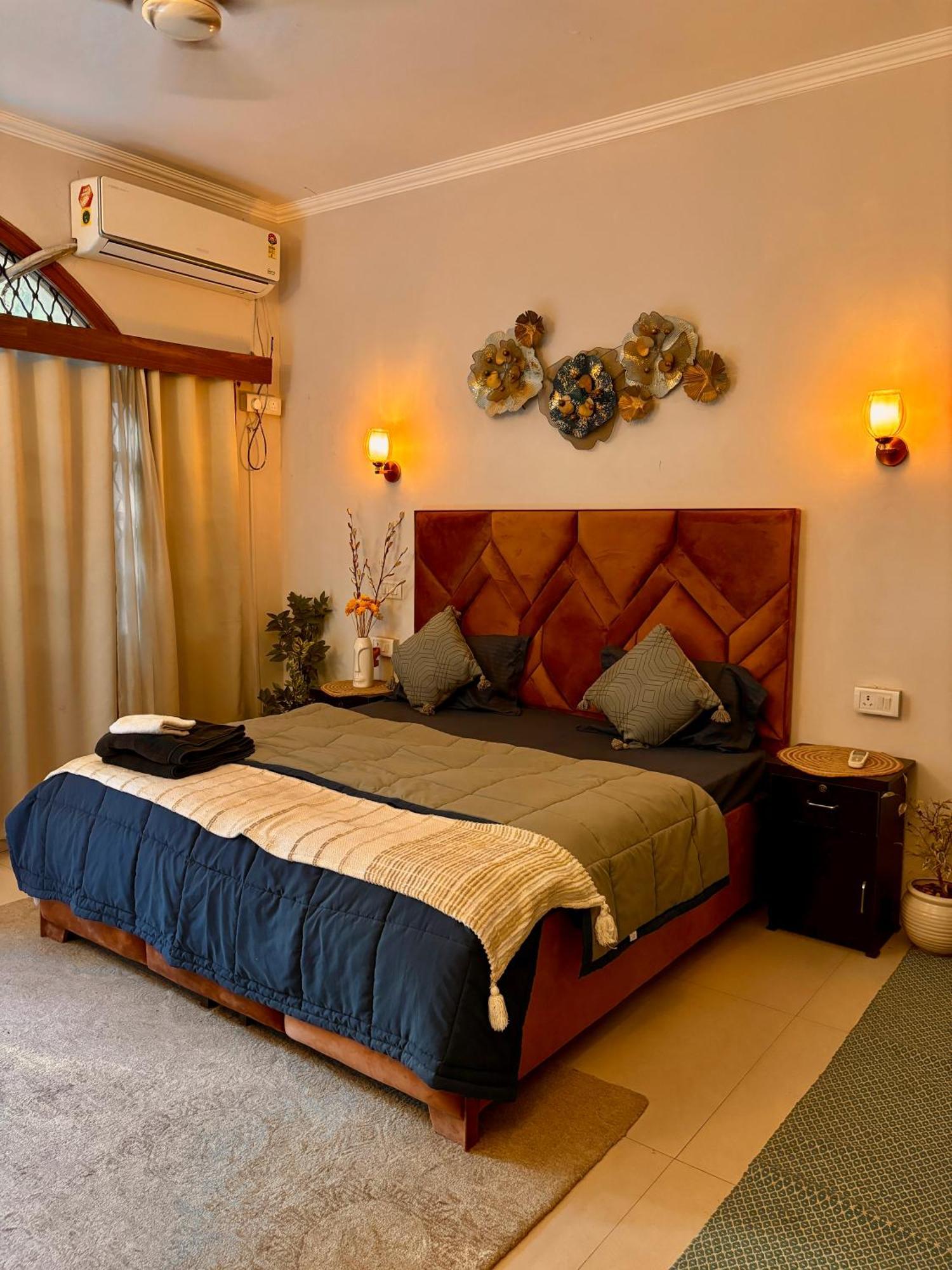 Atharva'S Homestay By Goaround Homes - Nehru Enclave Metro, South Delhi ニューデリー エクステリア 写真