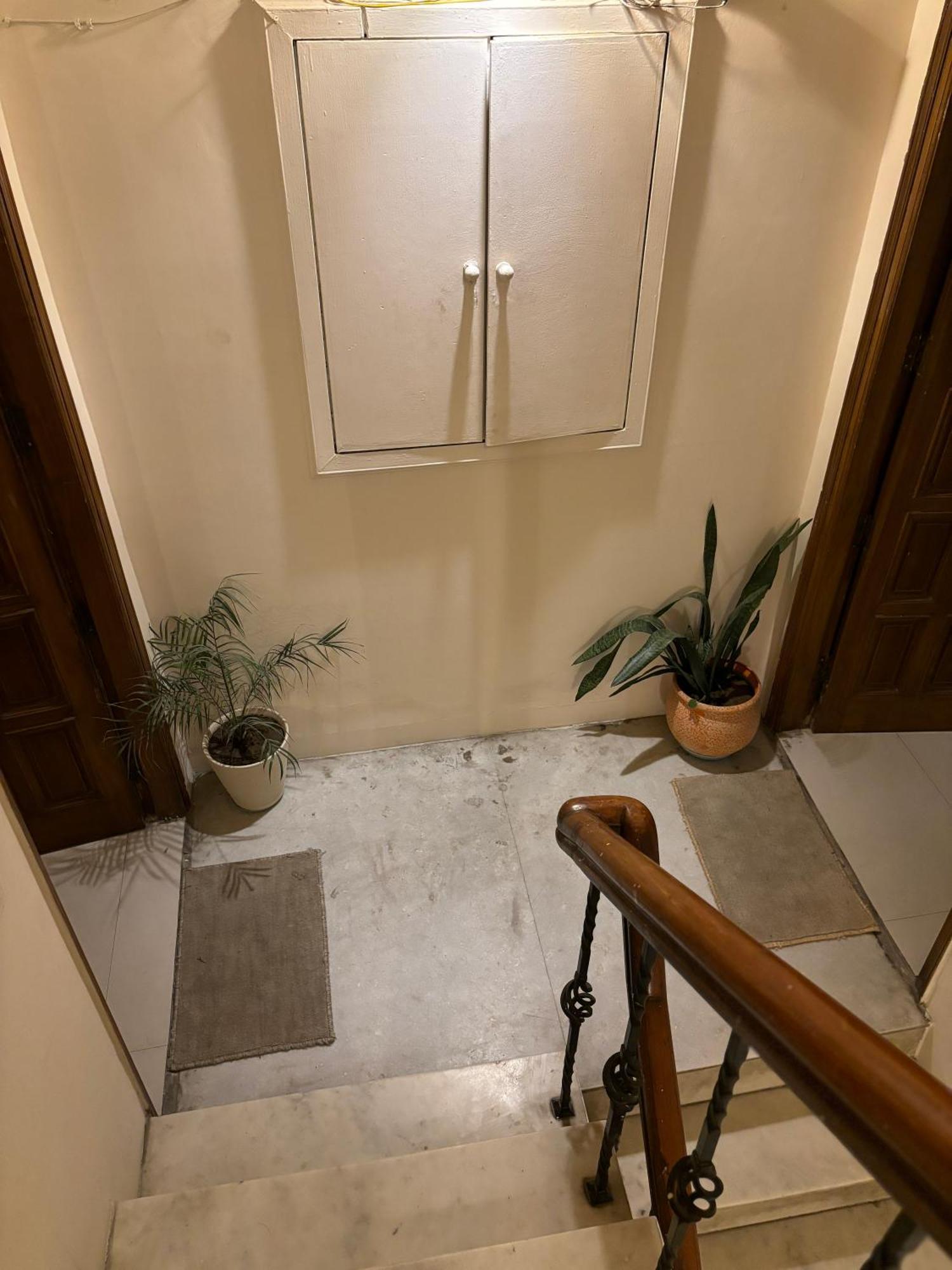 Atharva'S Homestay By Goaround Homes - Nehru Enclave Metro, South Delhi ニューデリー エクステリア 写真