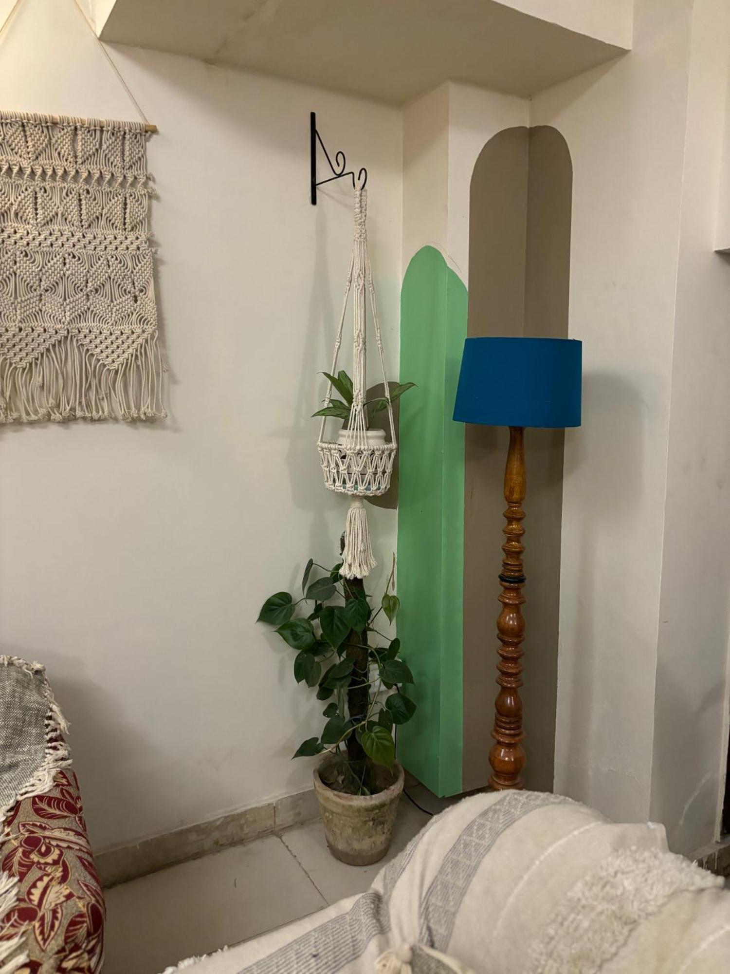 Atharva'S Homestay By Goaround Homes - Nehru Enclave Metro, South Delhi ニューデリー エクステリア 写真